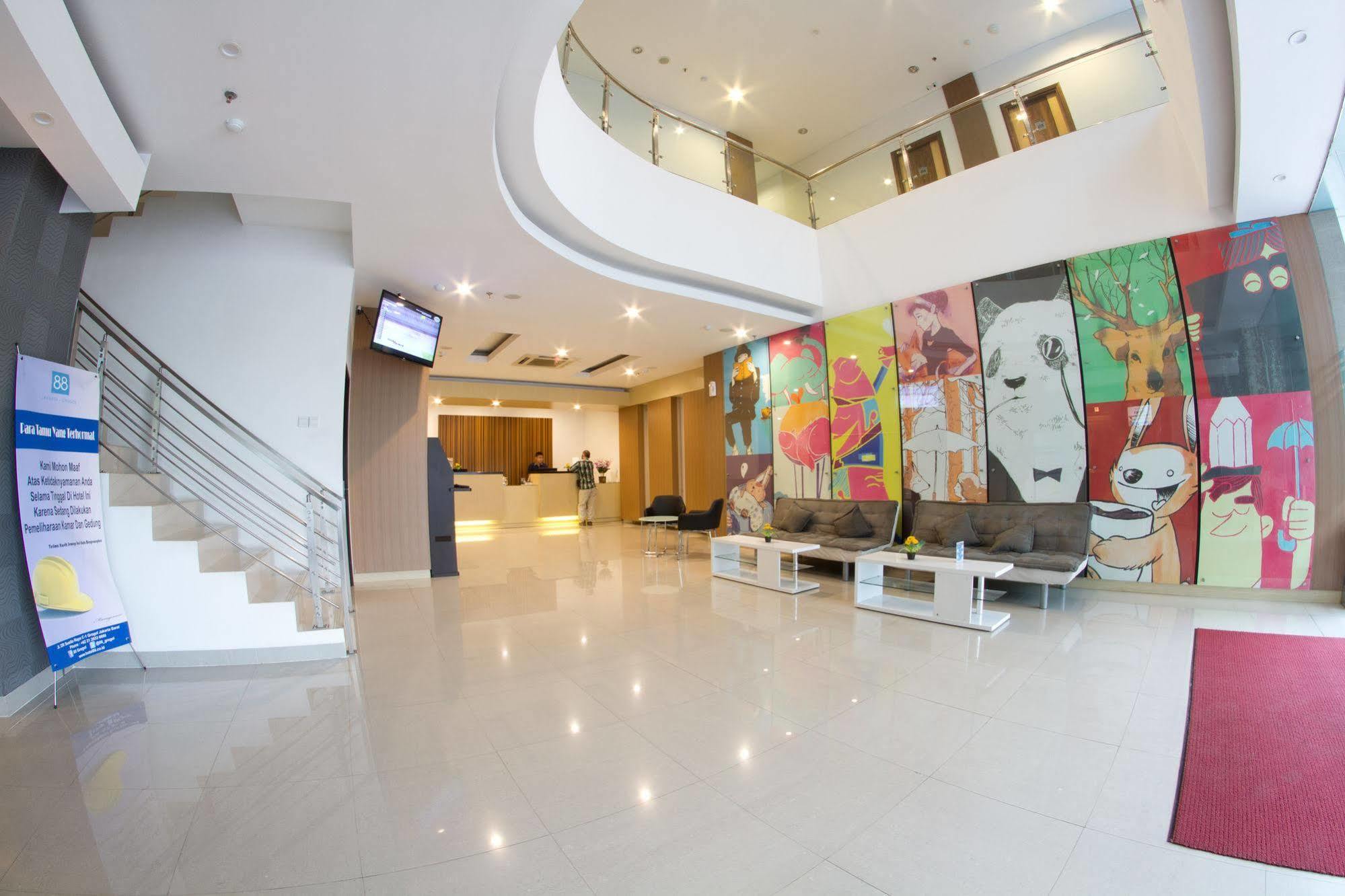 Hotel 88 Grogol Jakarta By Wh Exterior foto